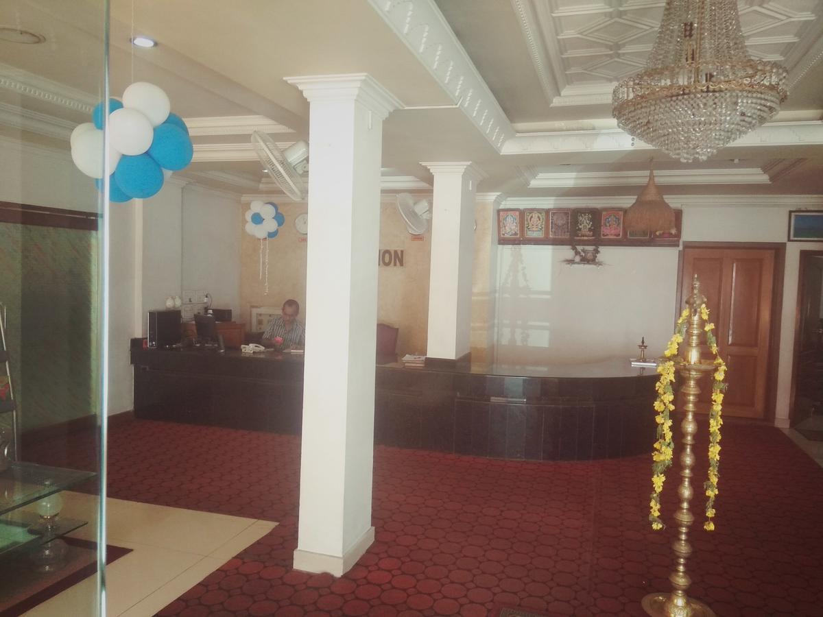 Hotel Malika Residency Ettumanoor Esterno foto