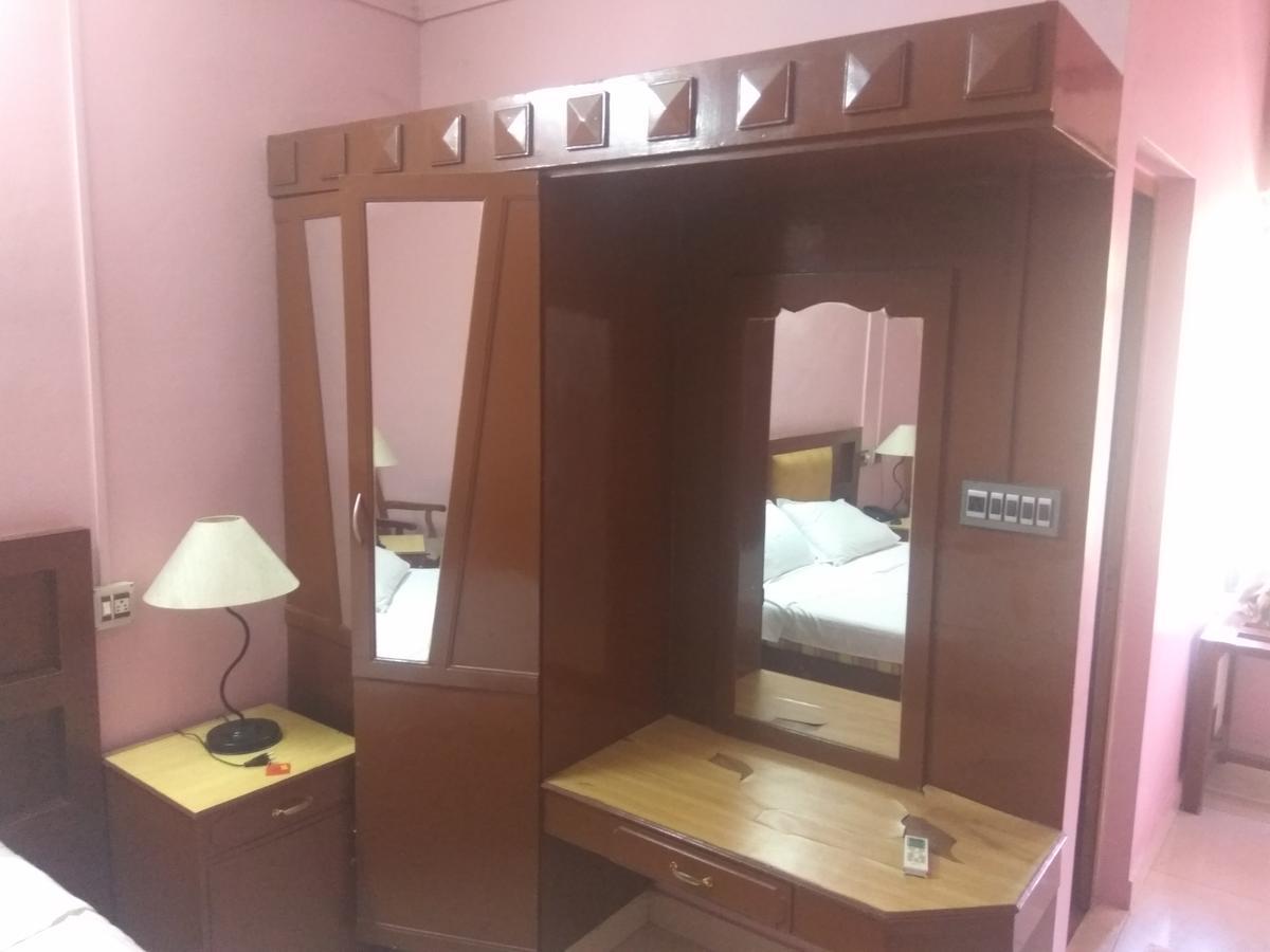 Hotel Malika Residency Ettumanoor Esterno foto
